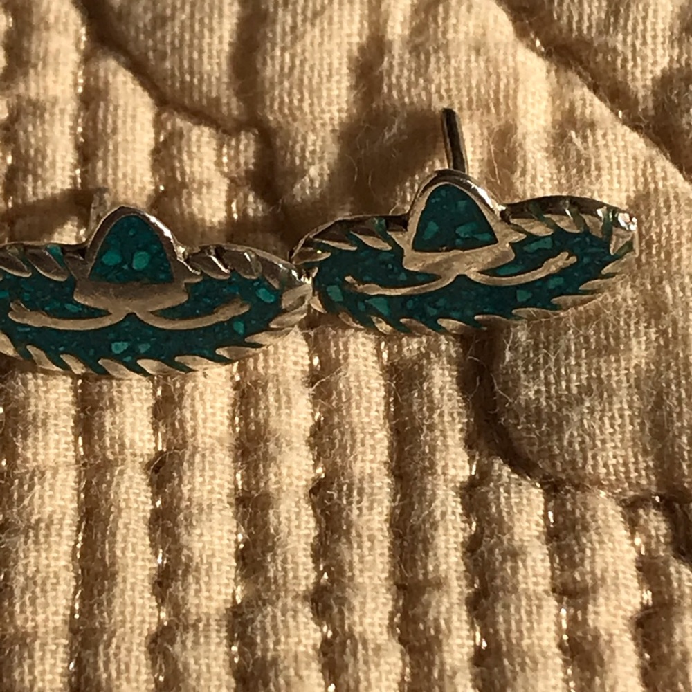 Sterling Silver Turquoise Chip Sombrero Earings